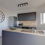 And Modern Apartment, Valley Views Karp1-6