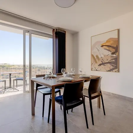 And Modern Apartment, Valley Views Karp1-6 *
