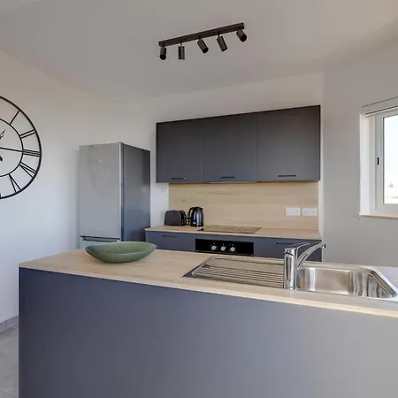 And Modern Apartment, Valley Views Karp1-6