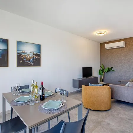 And Modern Apartment, Valley Views Karp1-6 شقة